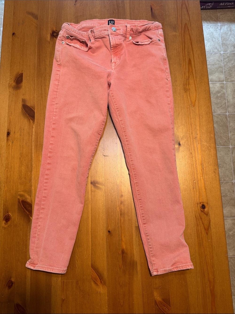 GAP Women's Skinny Jeans in Coral Pink